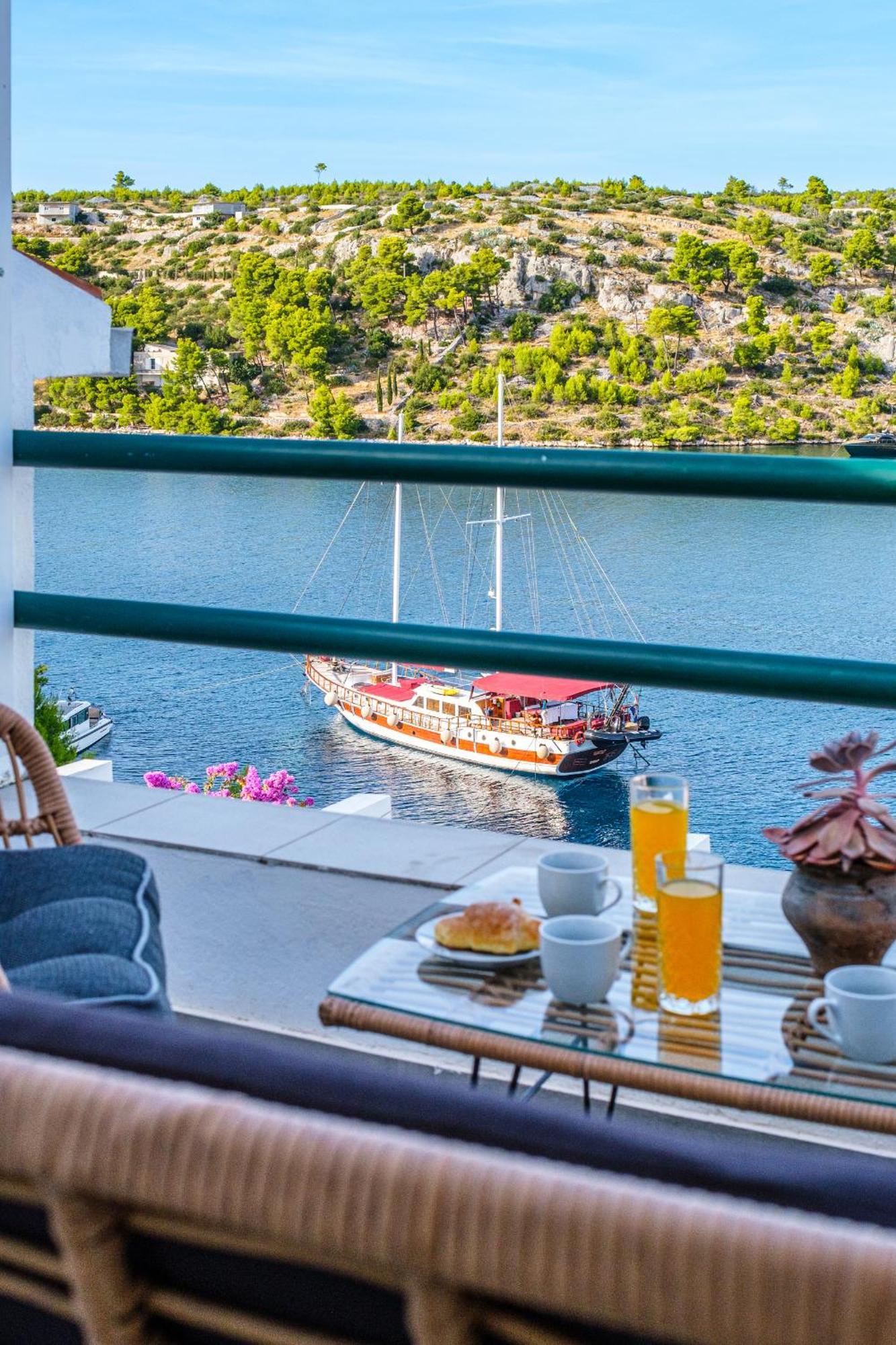 Vila Tudor Bobovisca Eksteriør billede